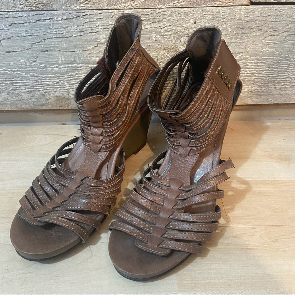 Roberto‎  Vianni wedge sandals in size 38